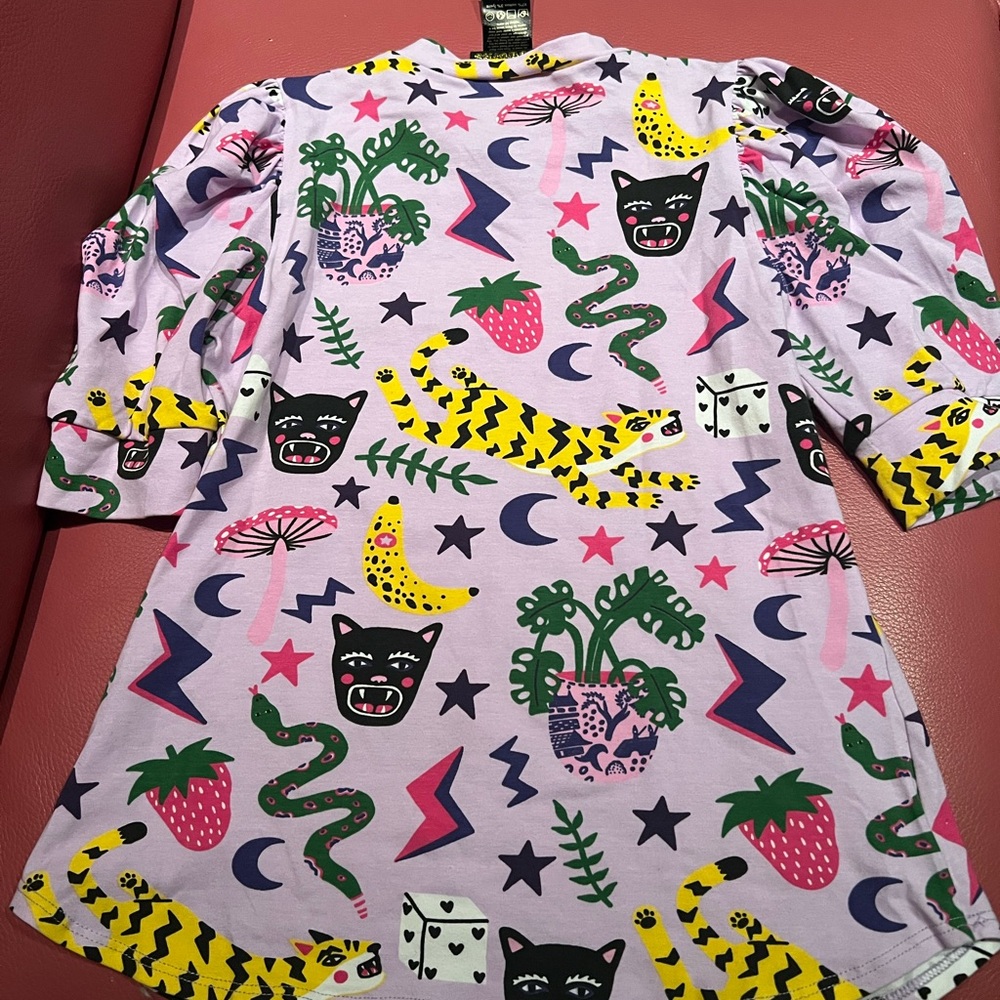 Nooworks Lavender Short Sleeve Tee with Colorful Graphic Print - Picture 2 of 3